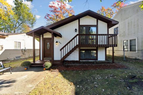 1975 Oldtown Avenue West Bloomfield Charter Township Oakland MI 48324