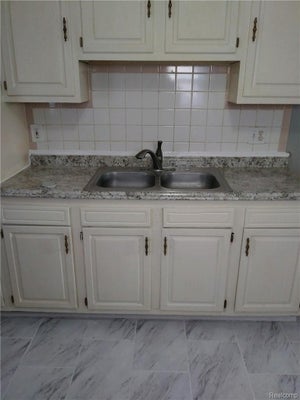 1728 DETROIT AVE, LINCOLN PARK, MI 48146 - Image dc1fbe3bd45be54ab6dfbe8b2da29279/616057307
