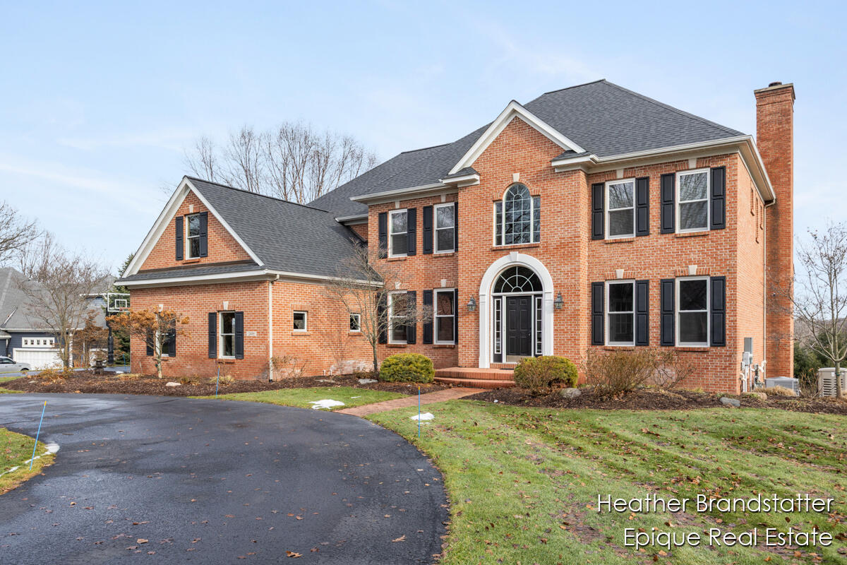 2488 Fairway Winds Court NE