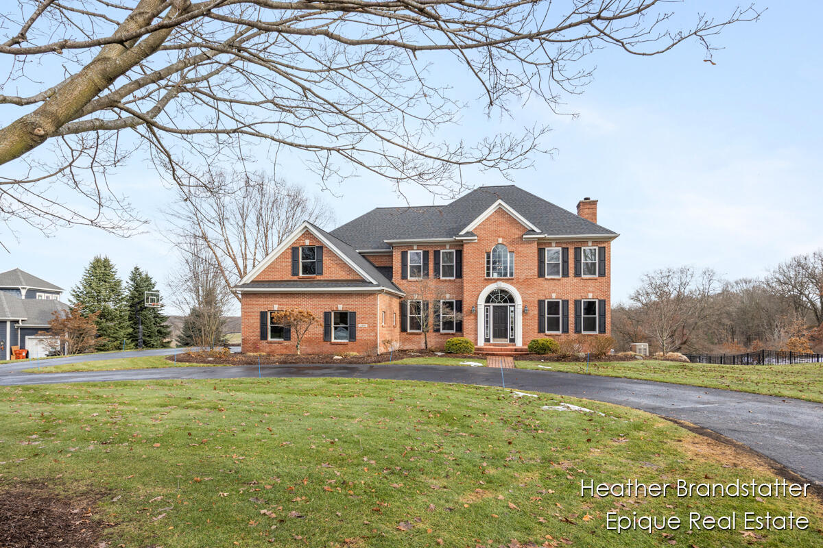 2488 Fairway Winds Court NE