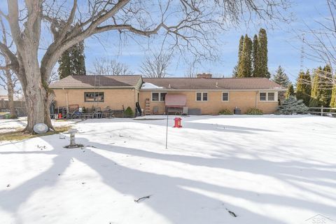 A home in SaginawCharterTownship_Saginaw