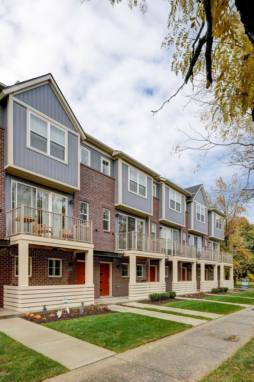 1753 MERRICK Street #8