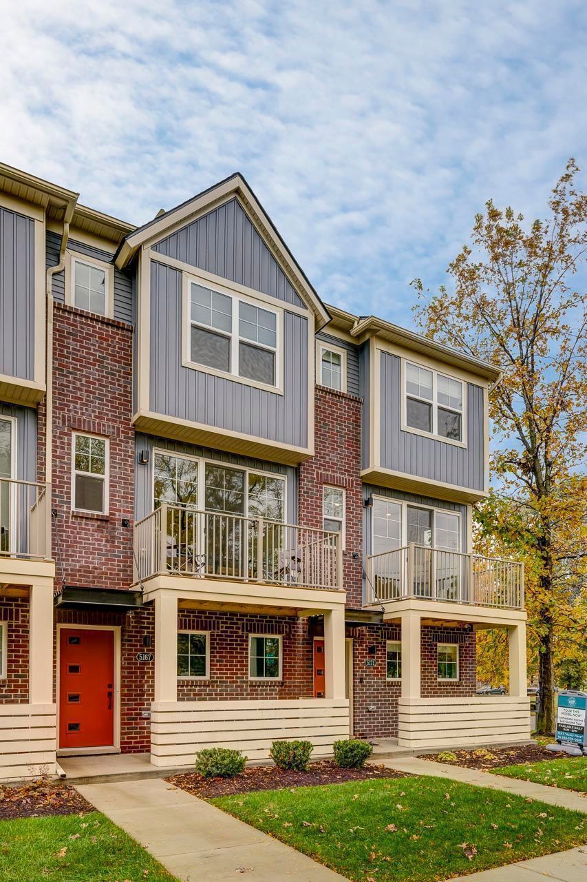1753 MERRICK Street #8