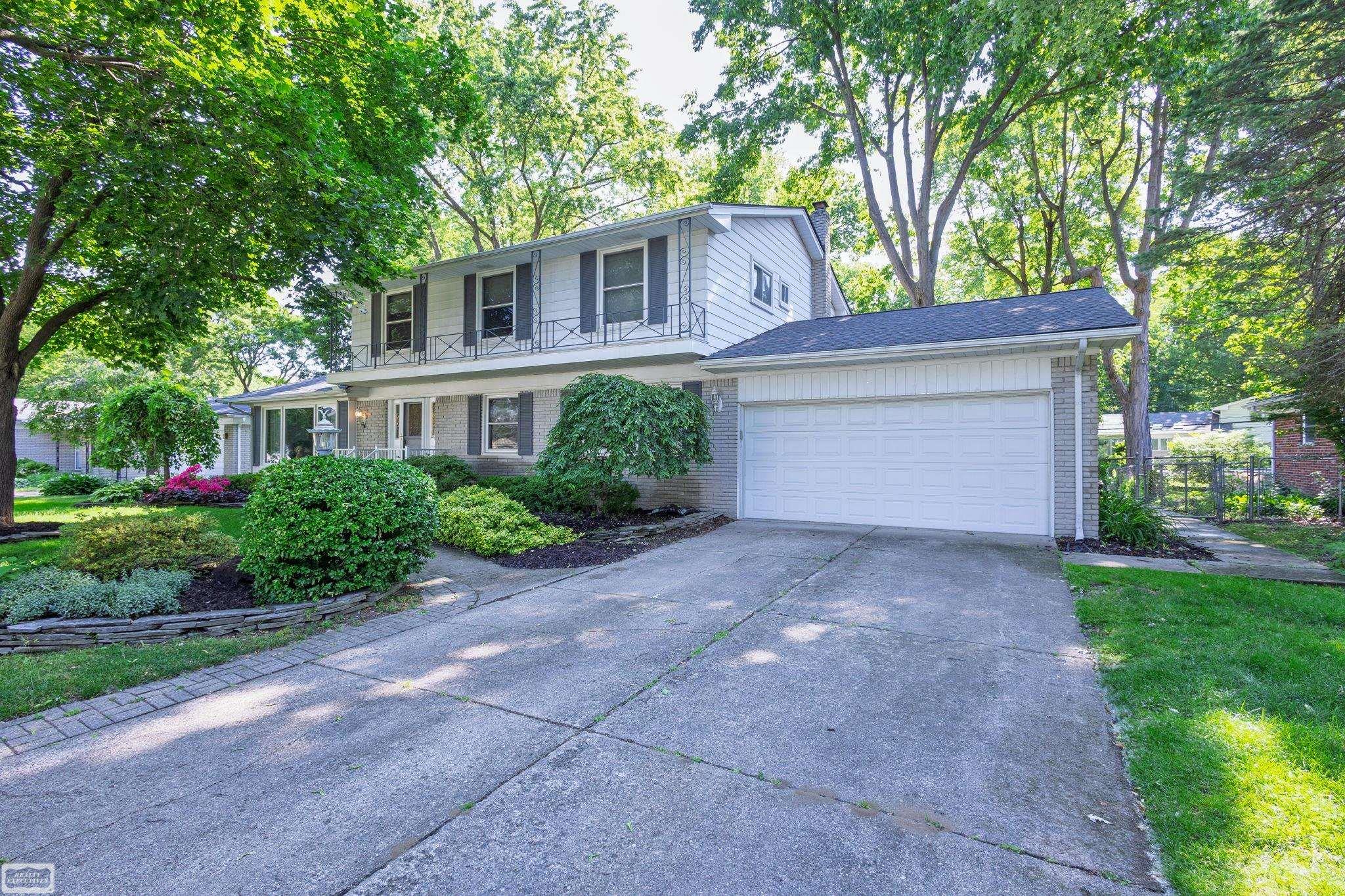 37154 Tall Oak Drive