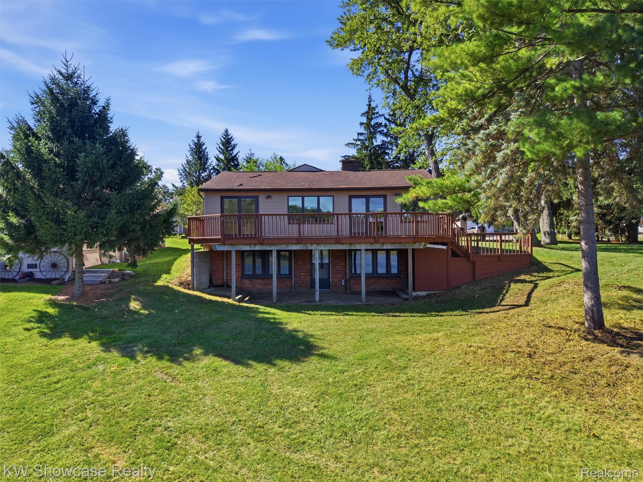 1675 Highland Park Drive