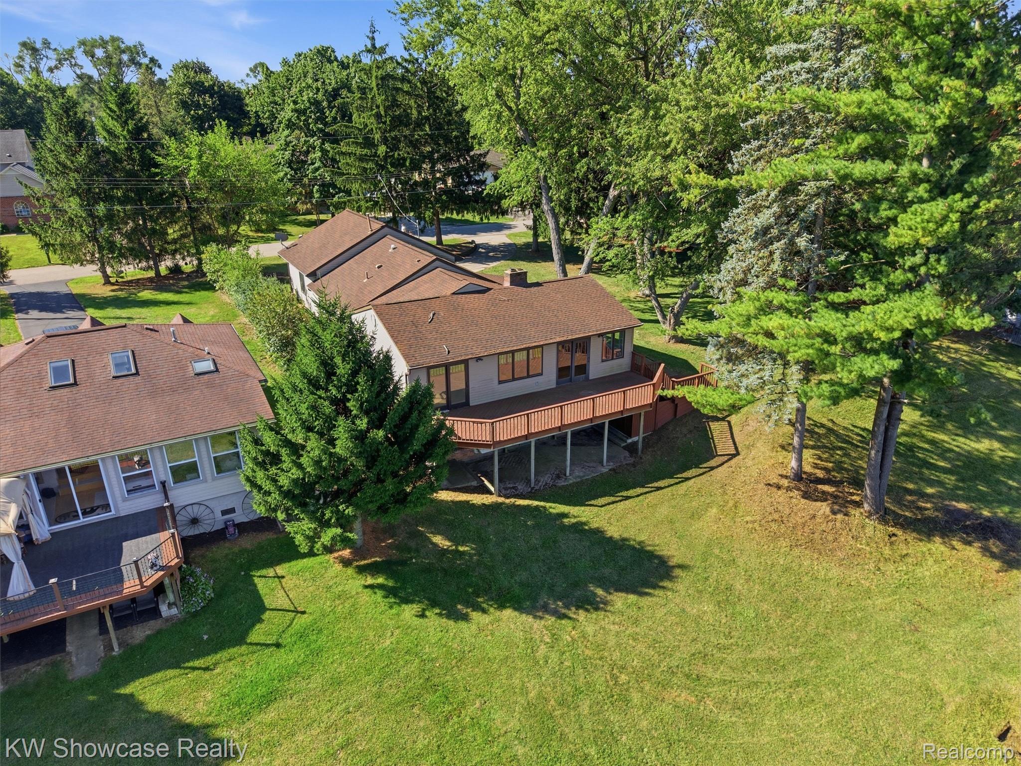 1675 Highland Park Drive
