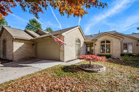 43053 W Kirkwood Drive 30 Clinton Charter Township MI 48038