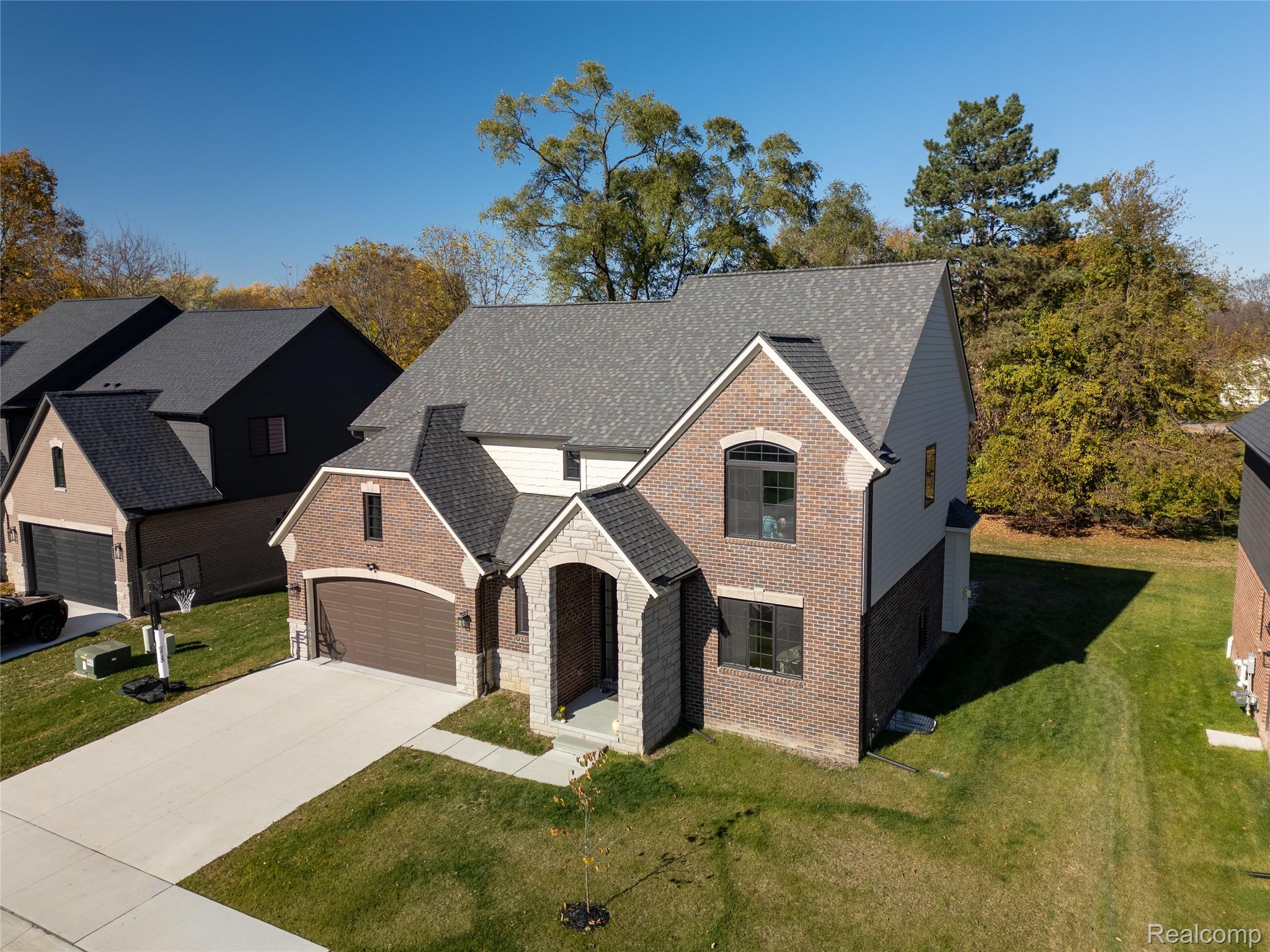 5092 Westminster Avenue