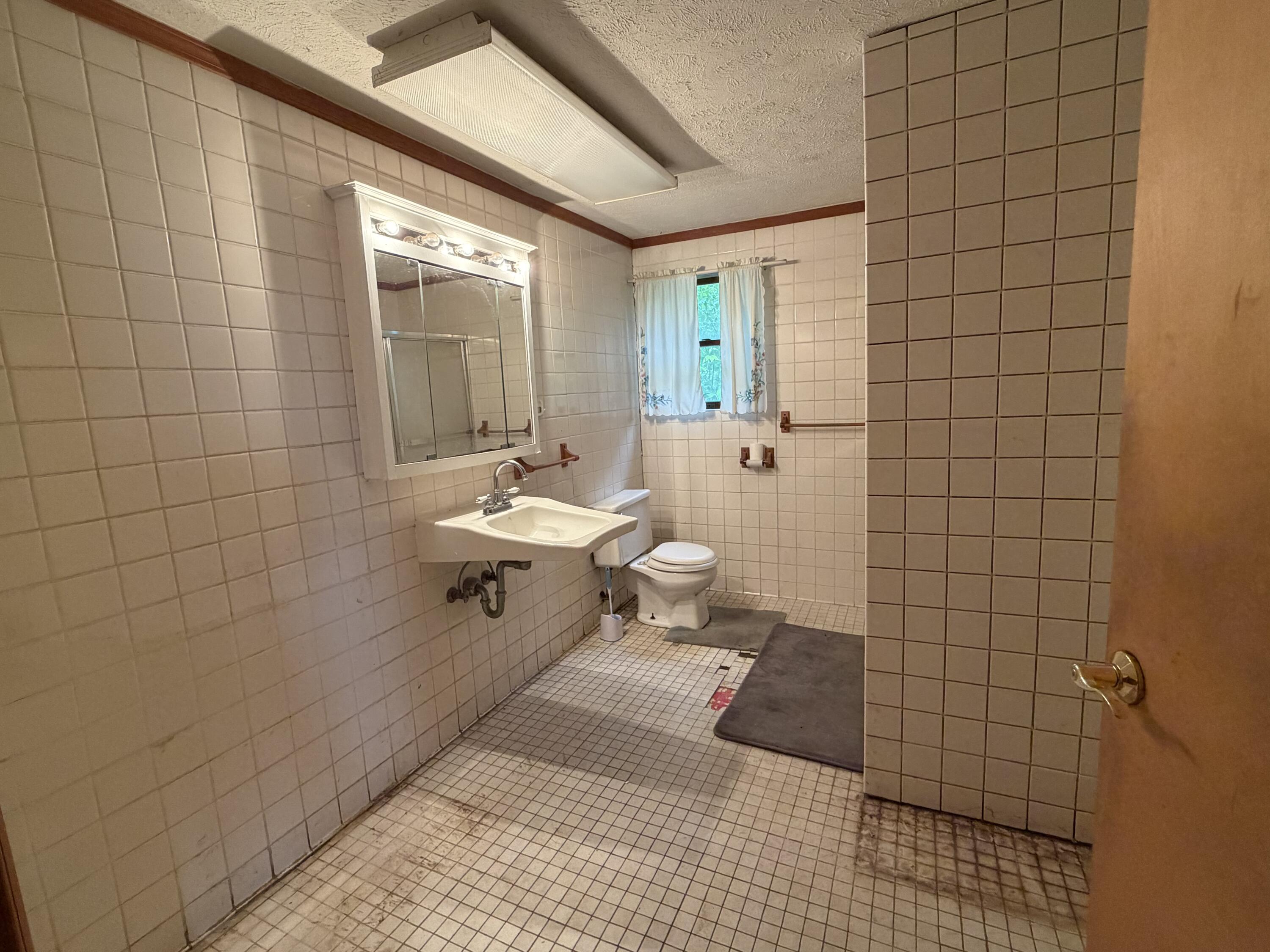 4488 Miriam Road