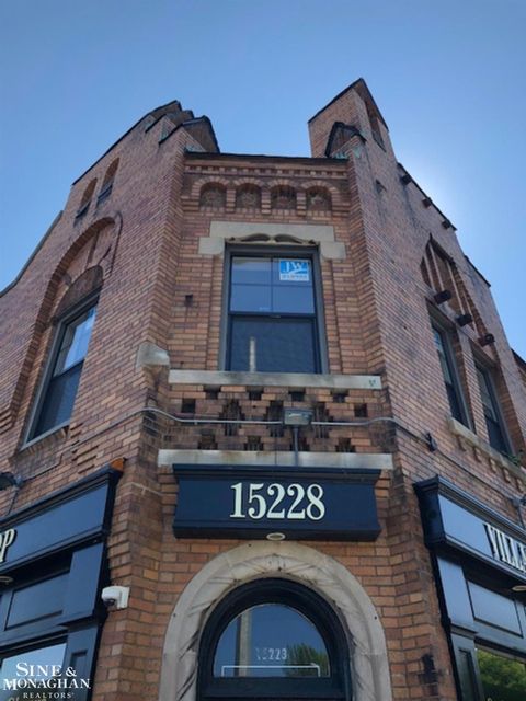 15224 E Jefferson Avenue Grosse Pointe Park City MI 48230