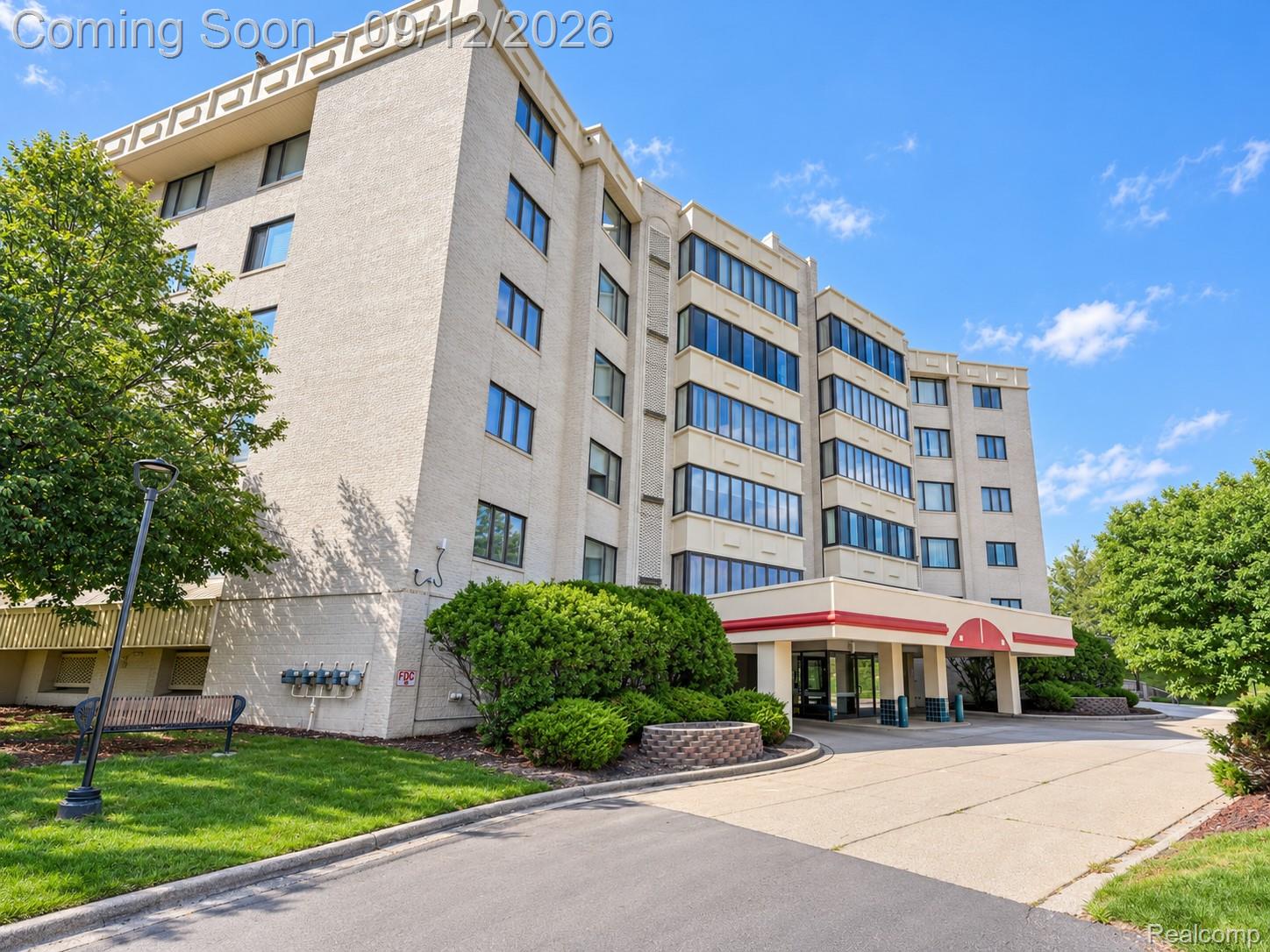 43050 12 Oaks Crescent Drive 4055