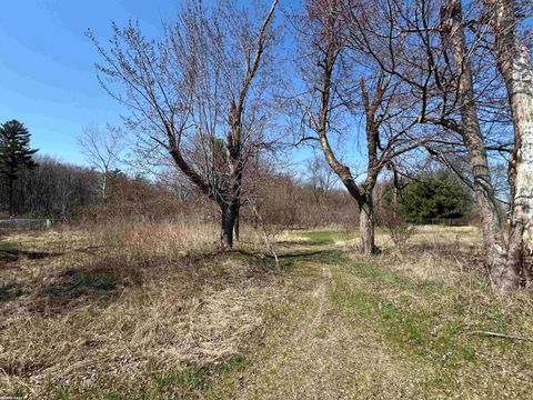 8778 Gratiot Avenue Columbus Township MI 48063