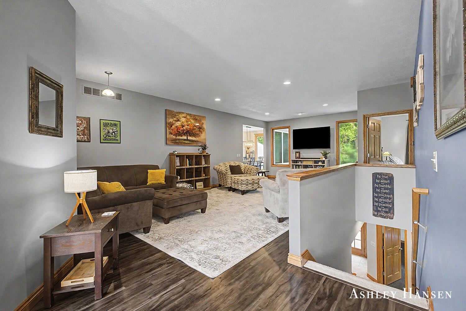 8289 Tiffany Avenue NE