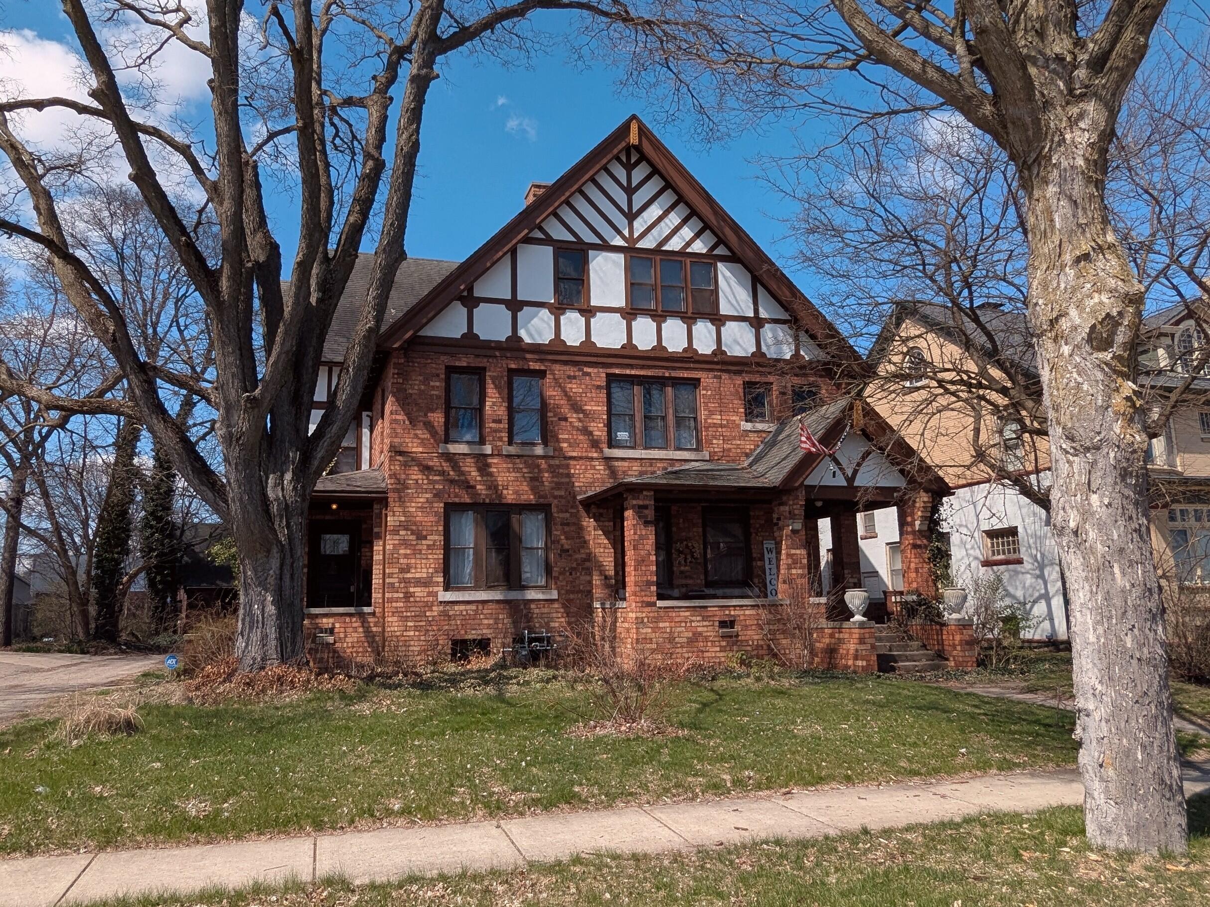 25 Orchard Place