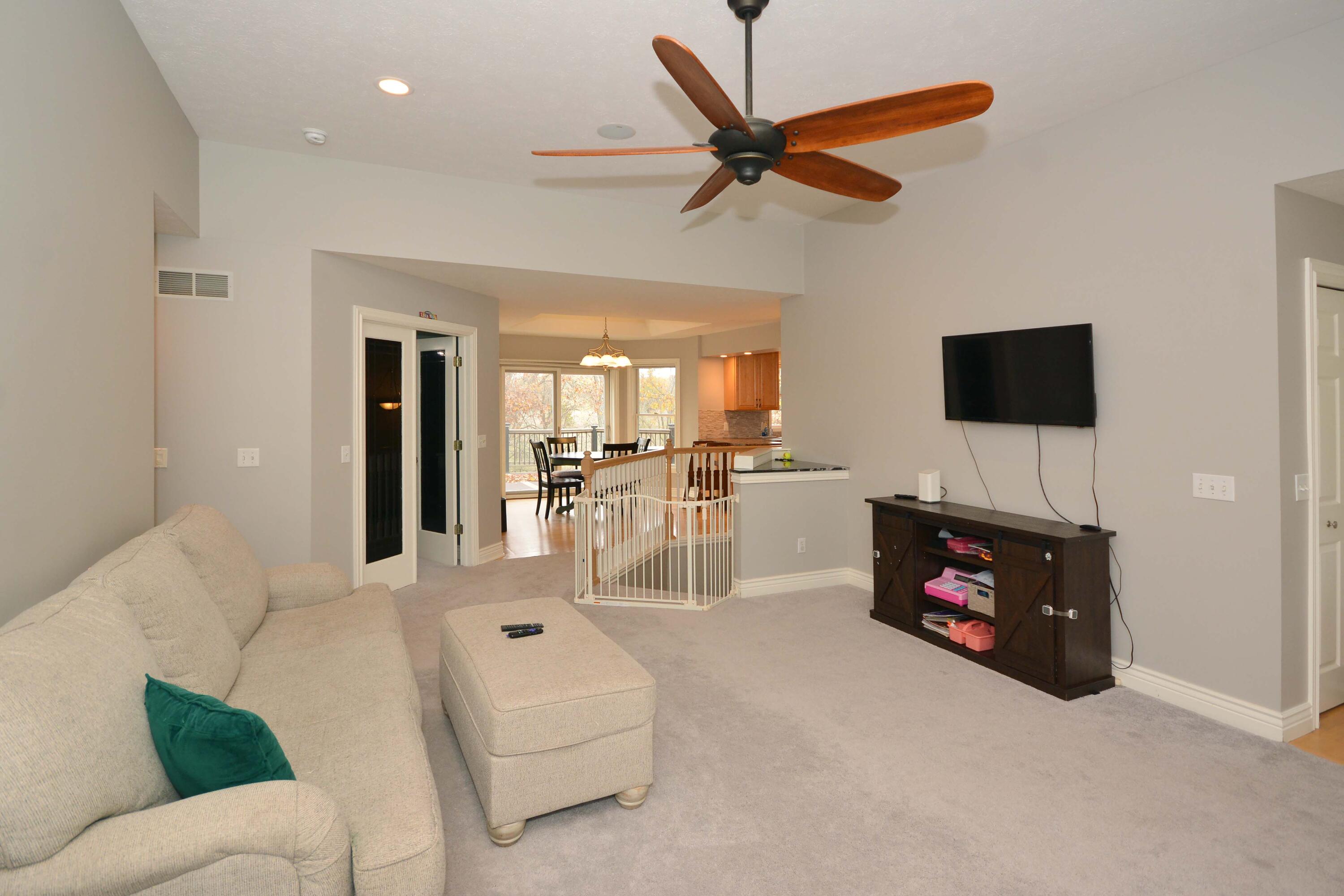 54060 W Ridgeview Circle