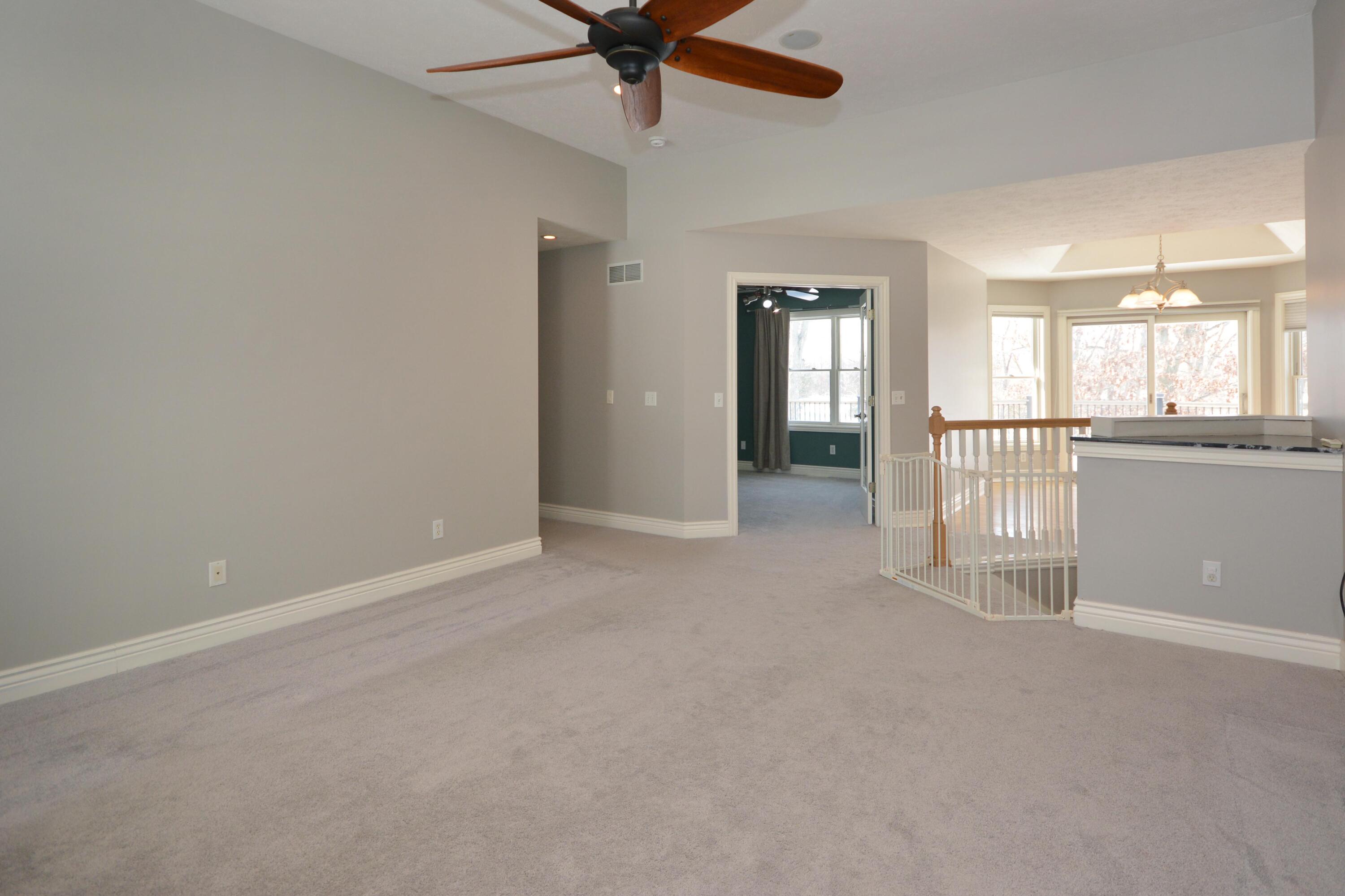 54060 W Ridgeview Circle