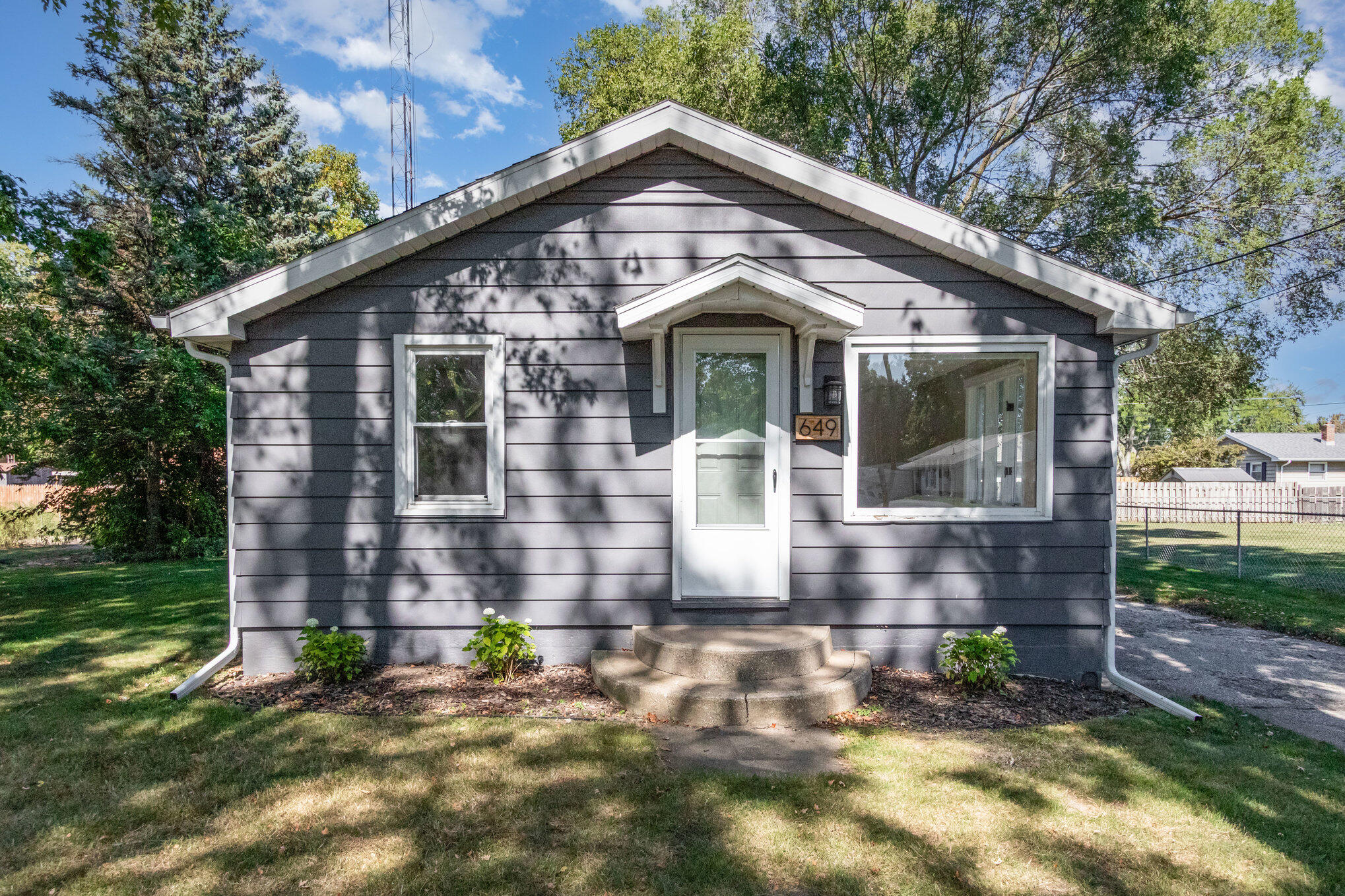 649 Grant Avenue