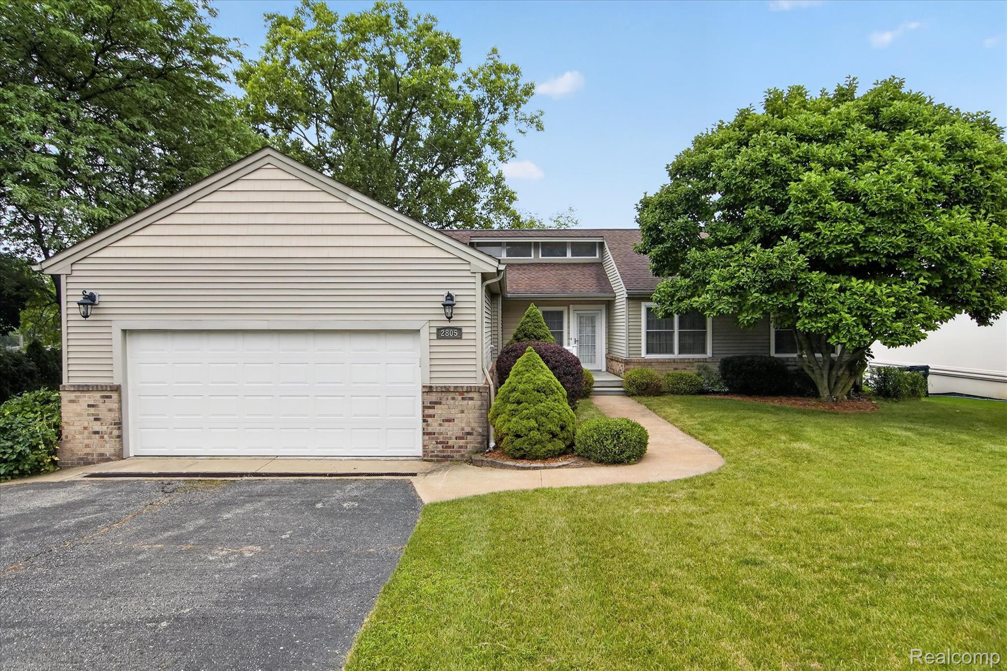 2805 Coral