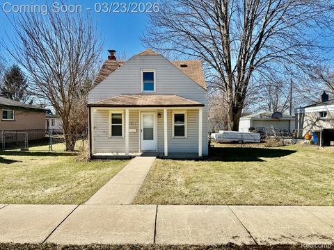 12111 Leverne Redford Charter Township MI 48239