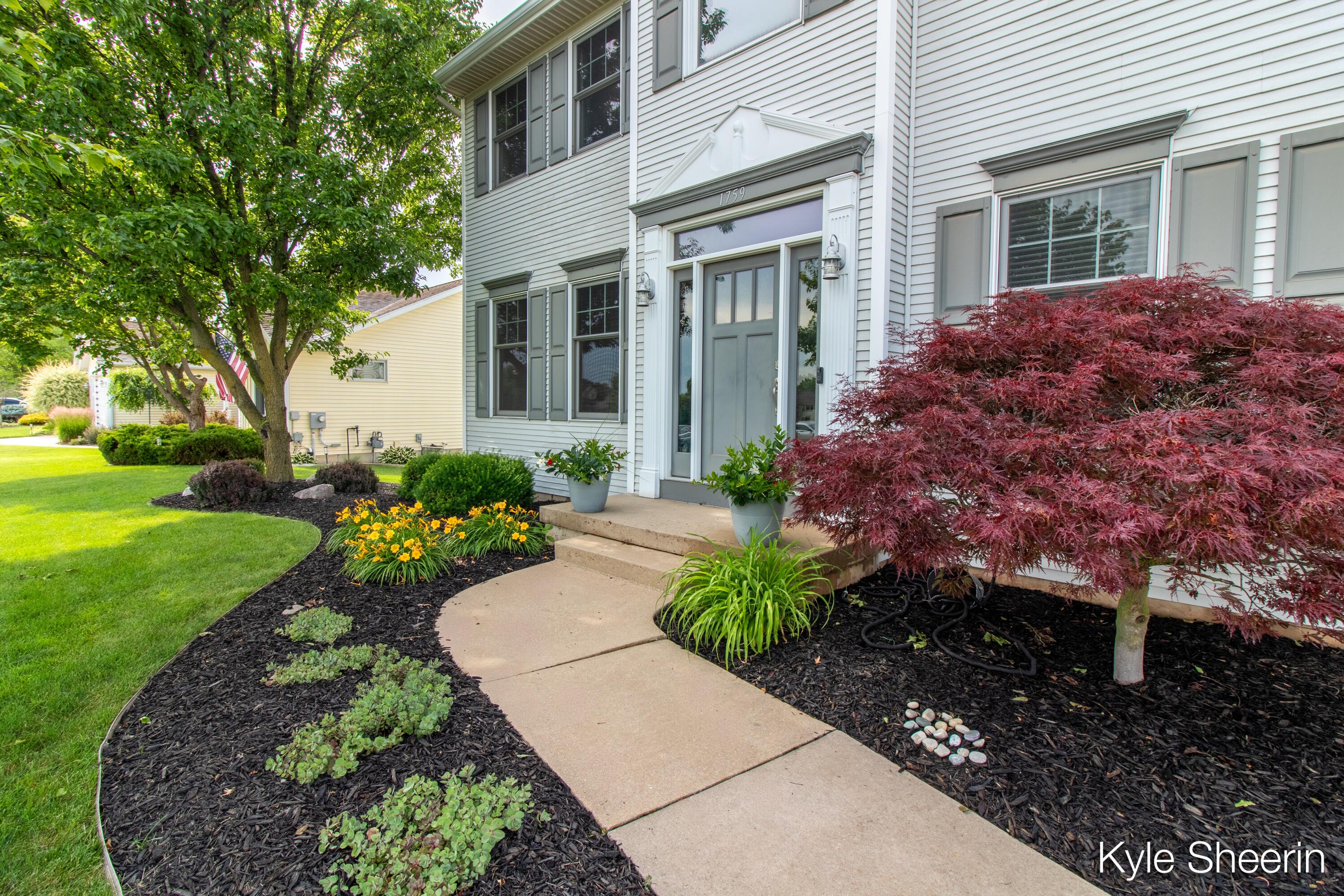 1759 Planters Row Drive SW
