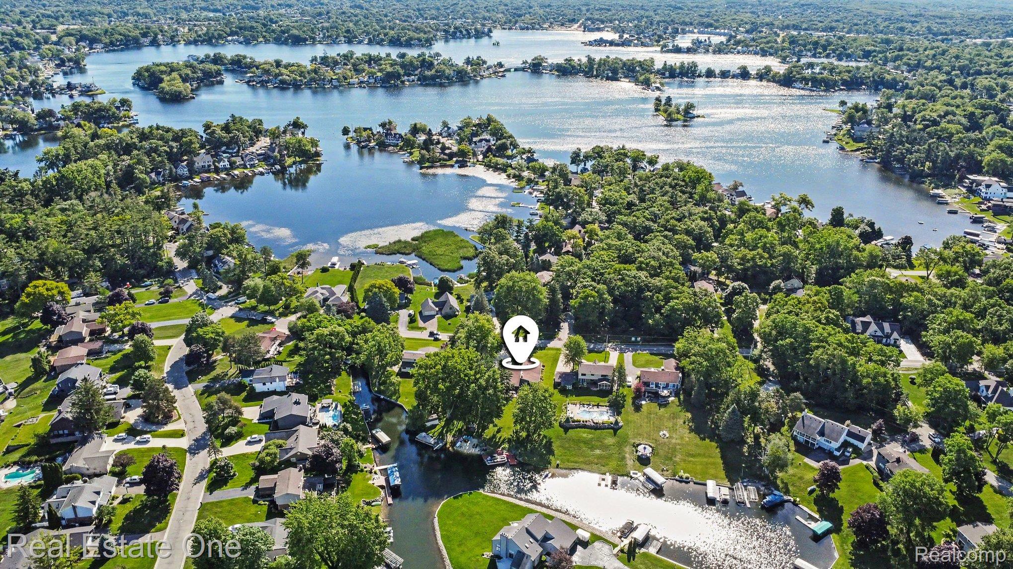 310 Pine Tree Rd Road