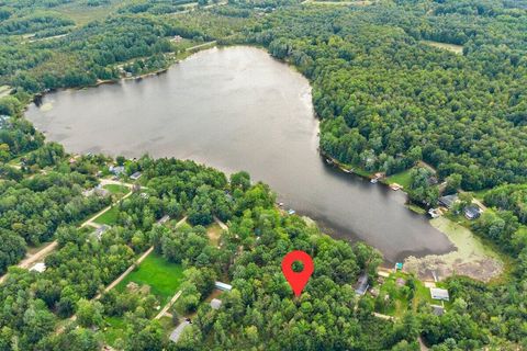 Tiny photo for 20308 Lakeview Drive, Burdell Township, MI 49688 (MLS # 71026013489)