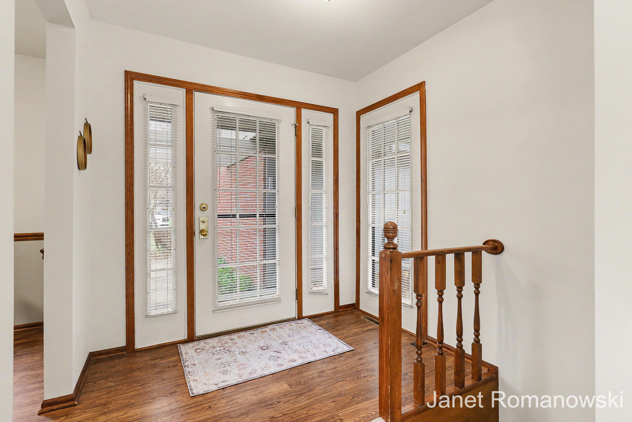 1317 Suncrest Drive NE