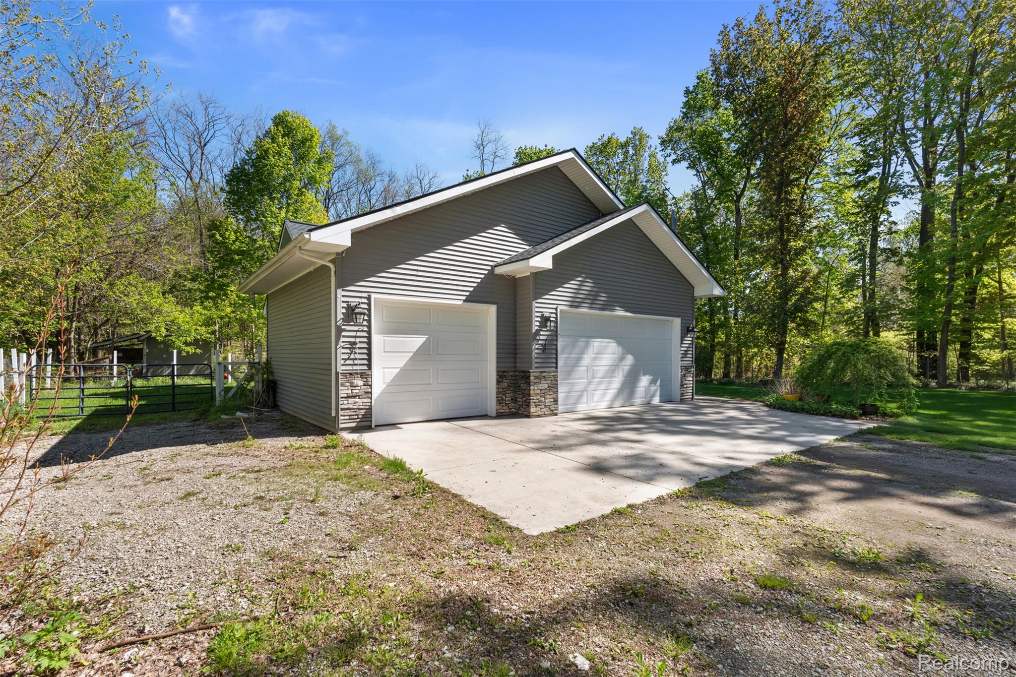 8306 Foster Road
