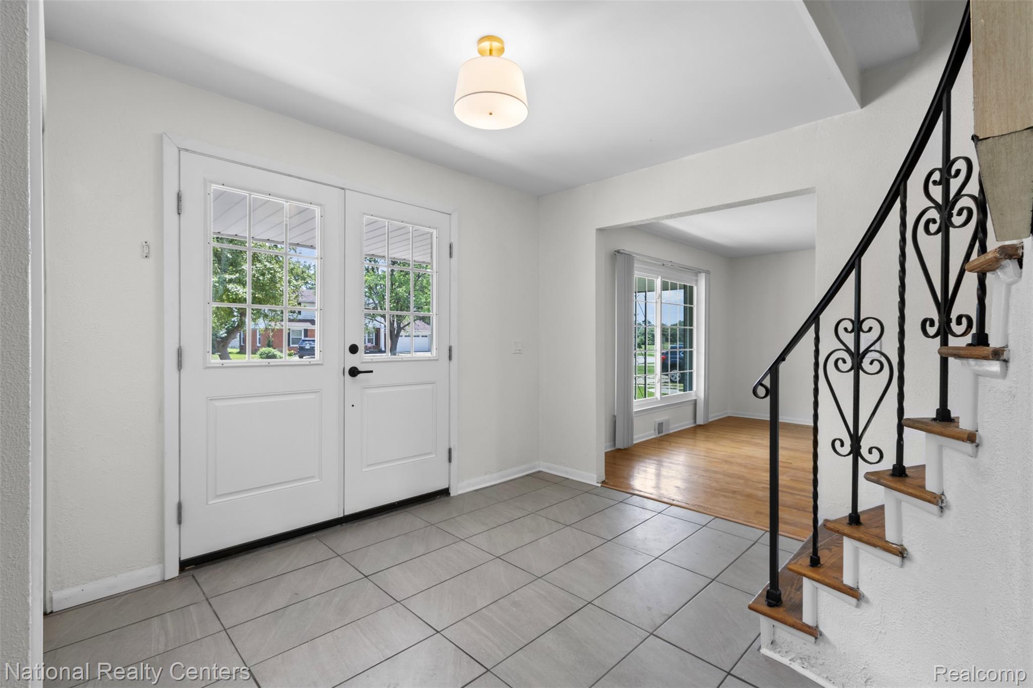 22860 Kenwyck Drive