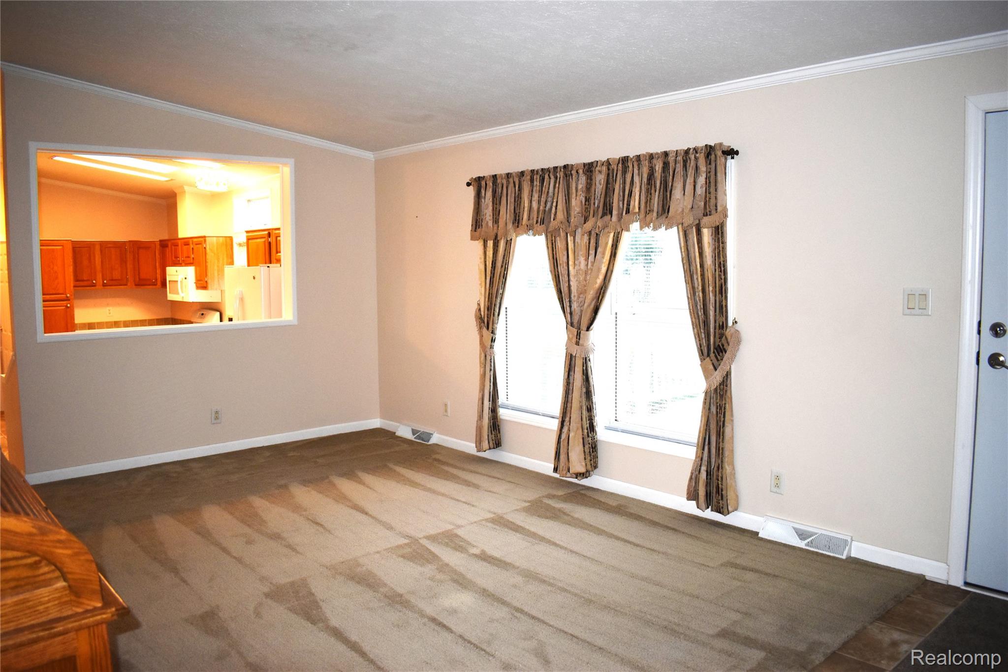 5485 Oakmont