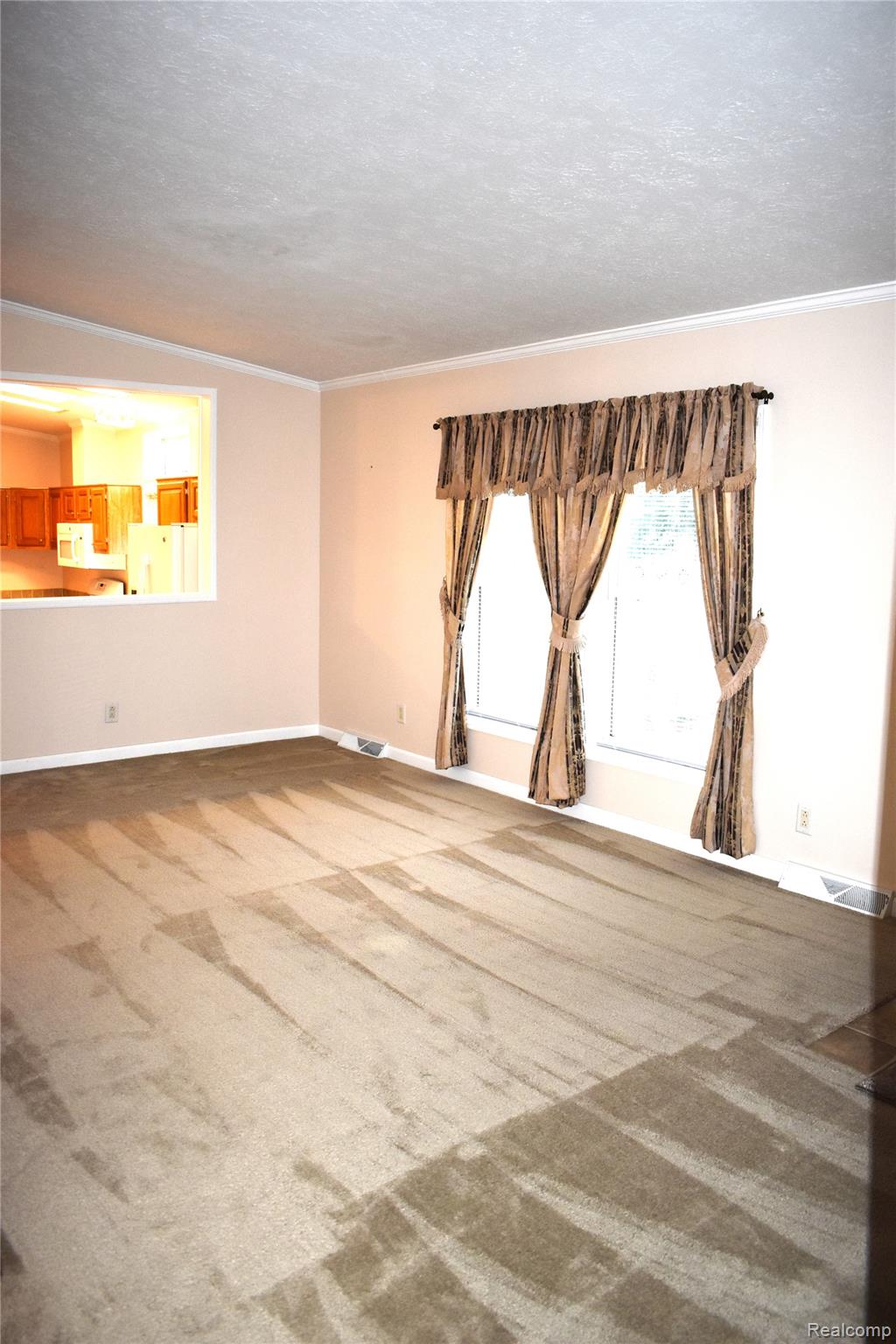 5485 Oakmont
