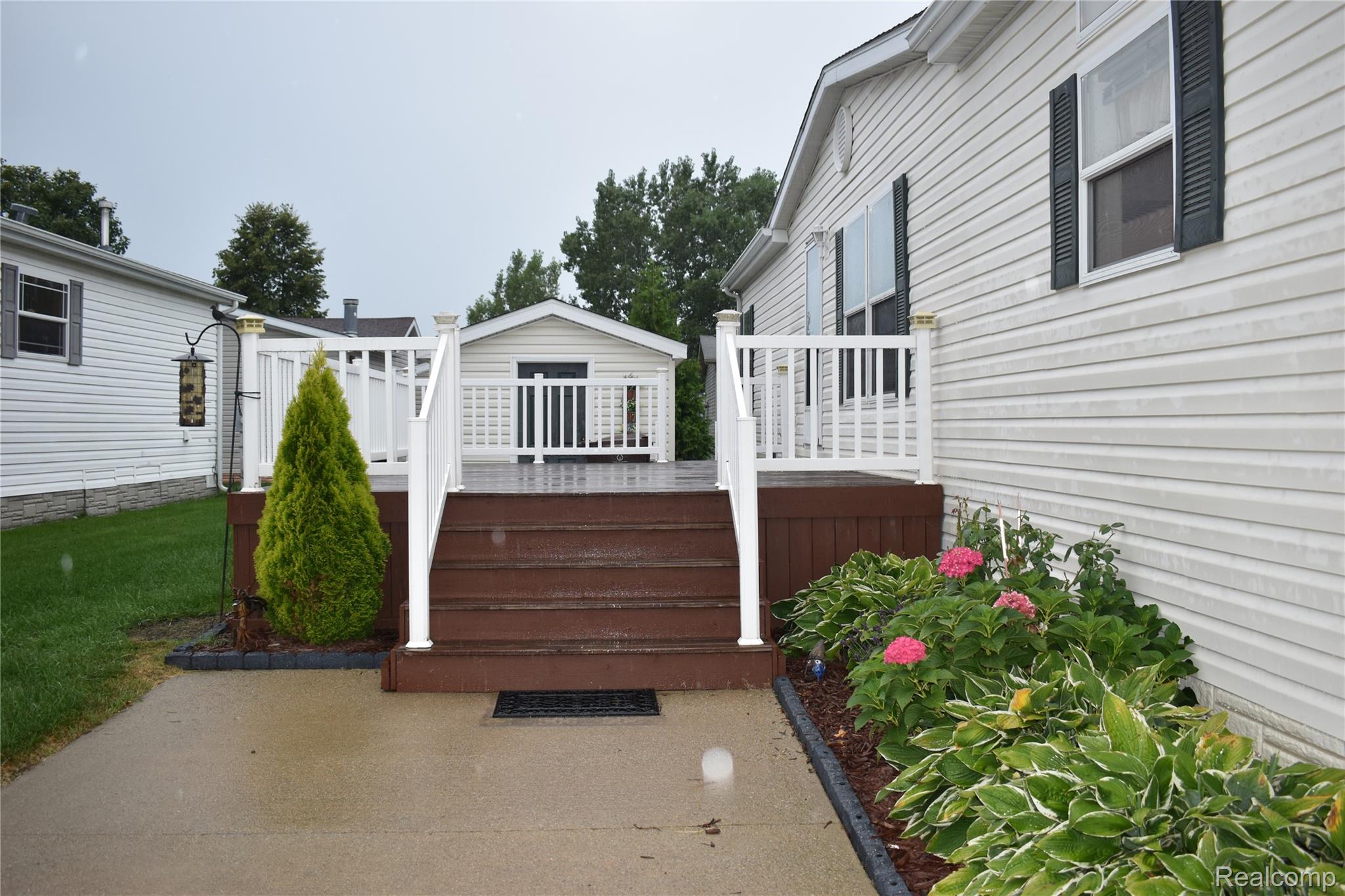 5485 Oakmont