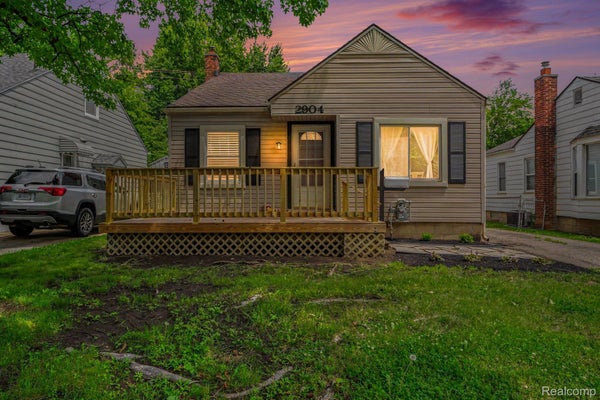 2904 CROOKS RD, ROYAL OAK, MI 48073 - Image dcaacb7444f4a5a7e72aa04c90052620/628402066