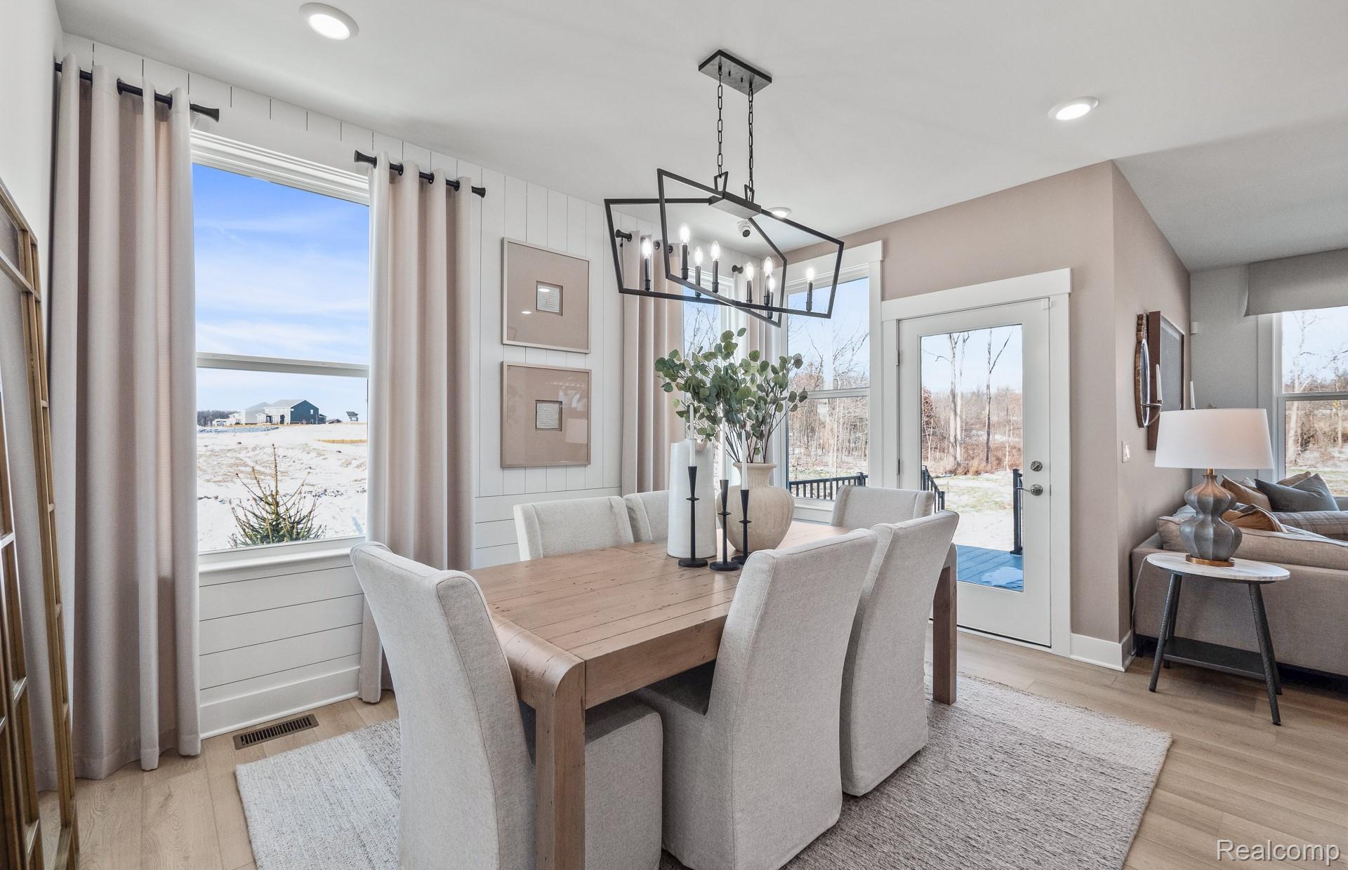 3011 SHEFFIELD Circle