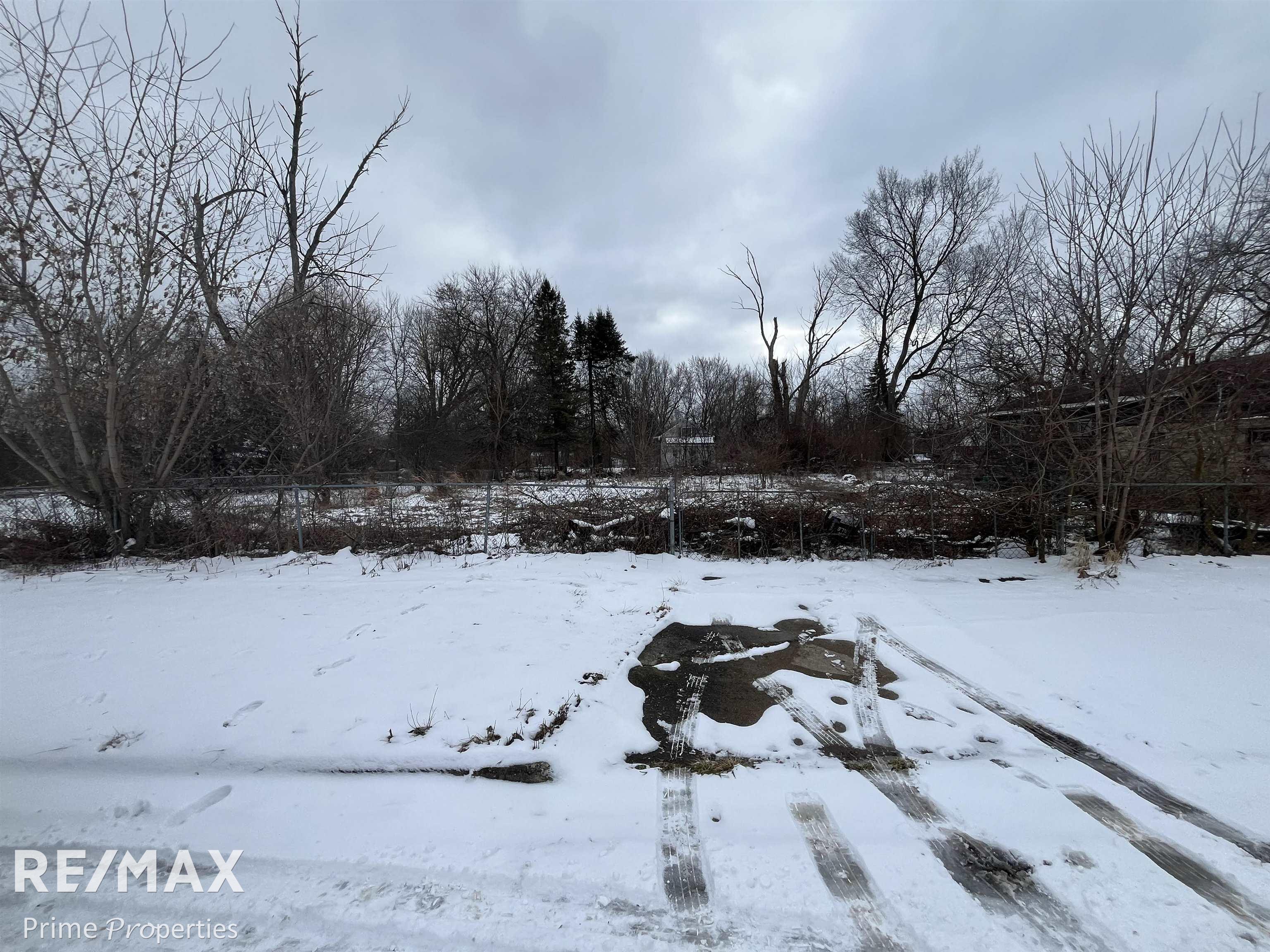 1499 W Juliah Avenue