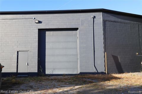 666 A E 9 Mile Road Ferndale City MI 48220