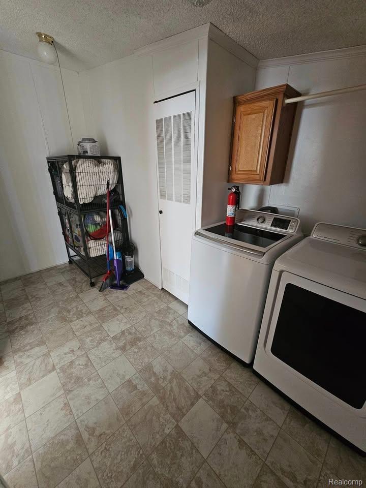 443 Pond View Drive E