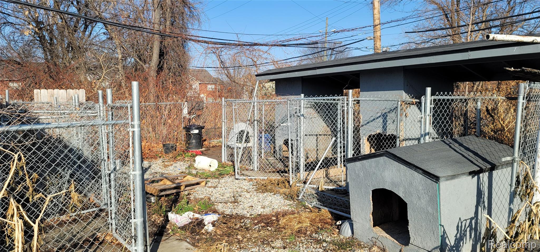 987 E PHILADELPHIA Street