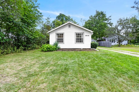 Photo of 5919 Mount Vernon Avenue, Portage City, MI 49024 (MLS # 66026046000)