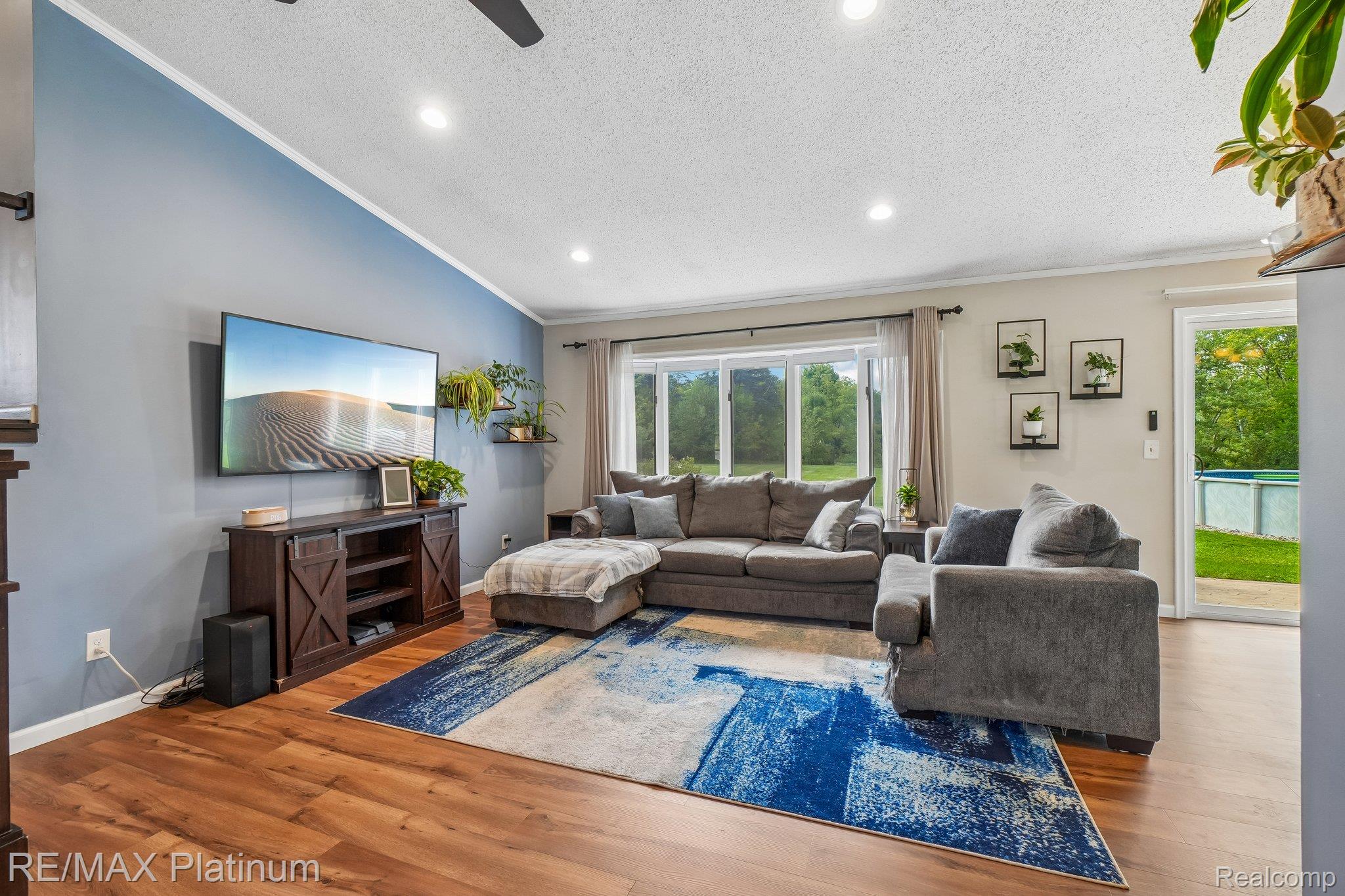 12126 Linden Road