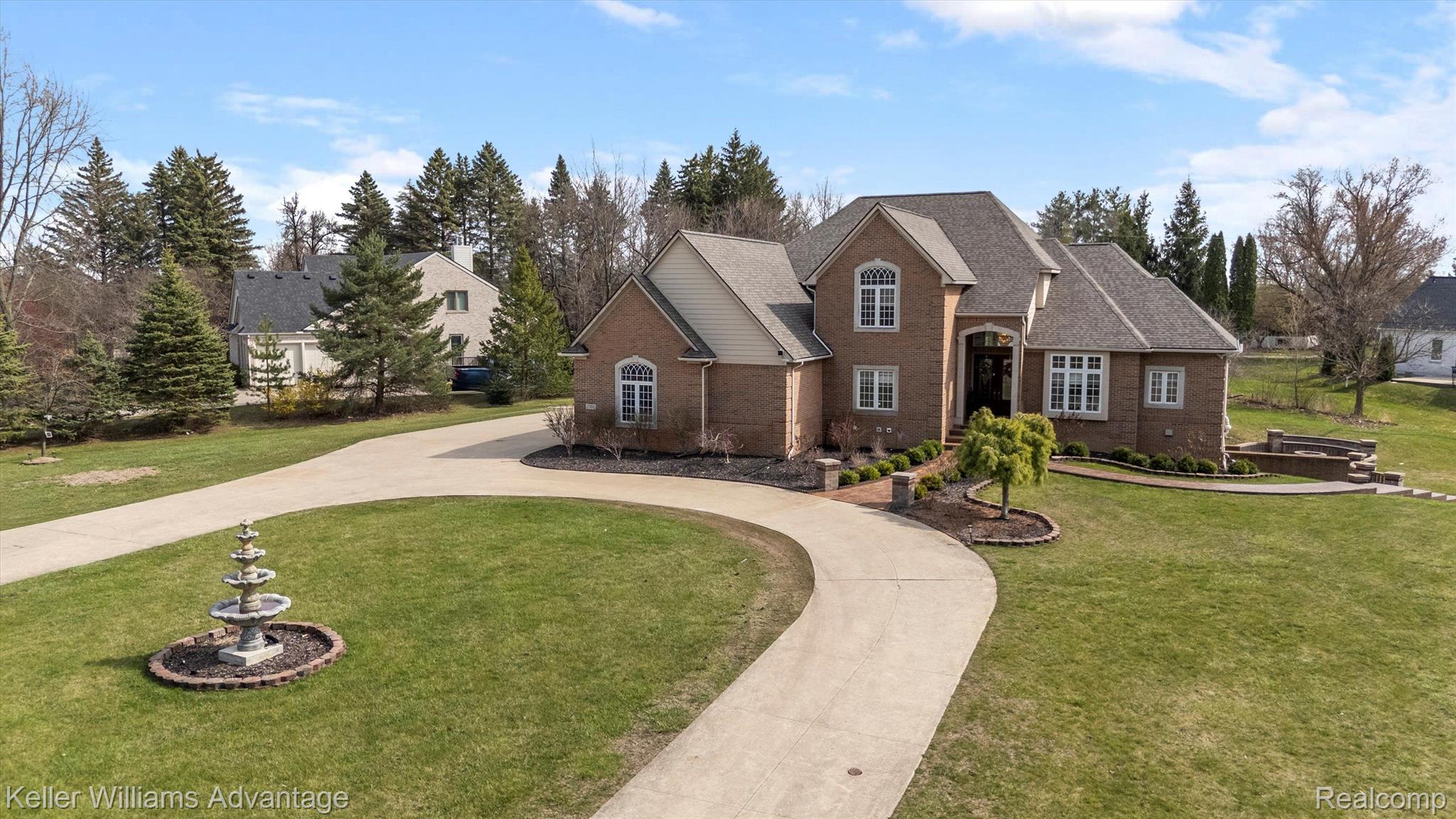 7300 VERONA Drive