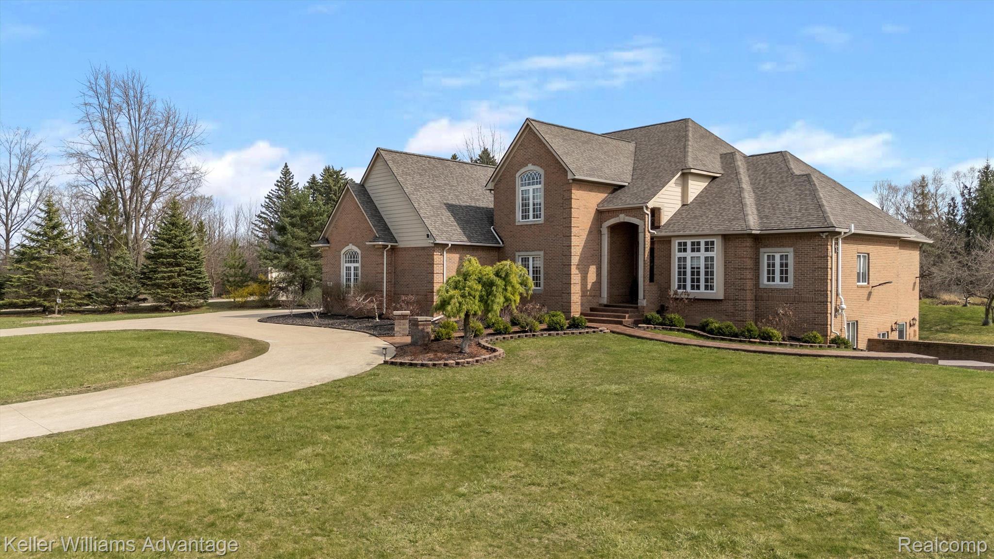 7300 VERONA Drive