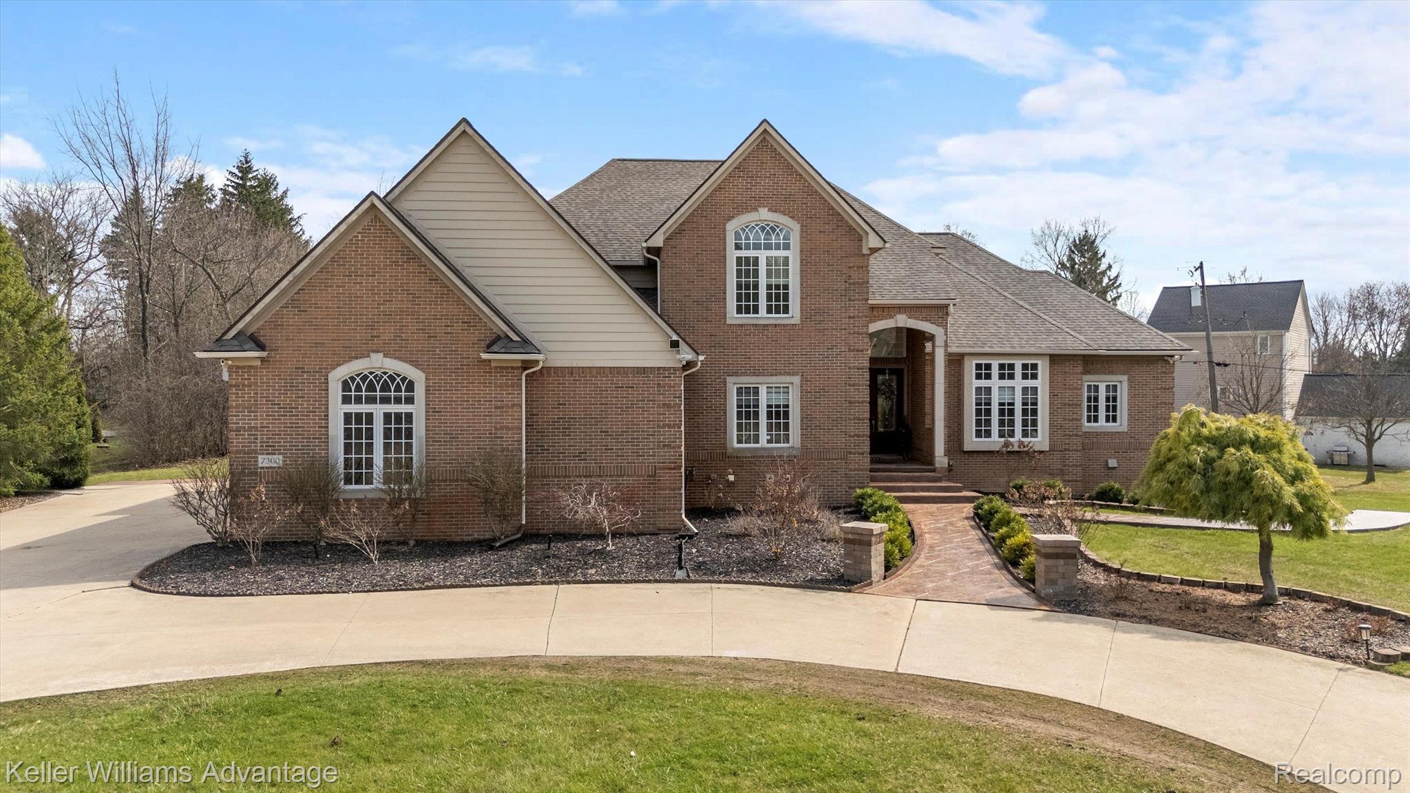 7300 VERONA Drive