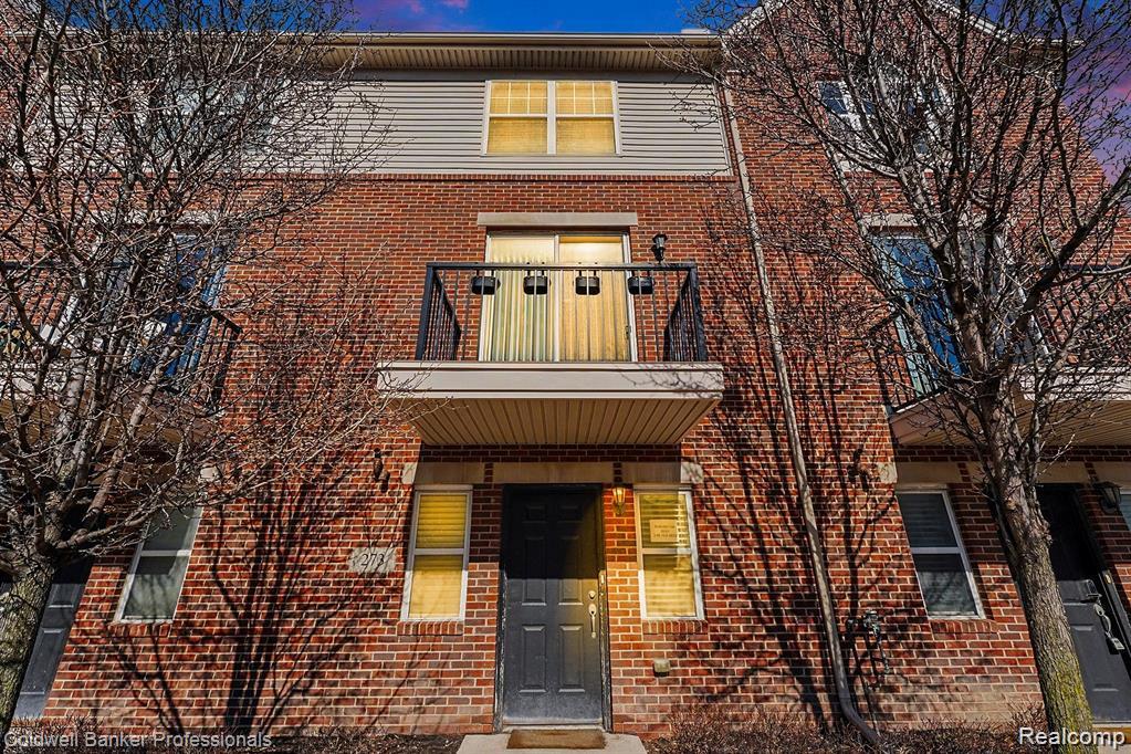 273 E Palmer Street
