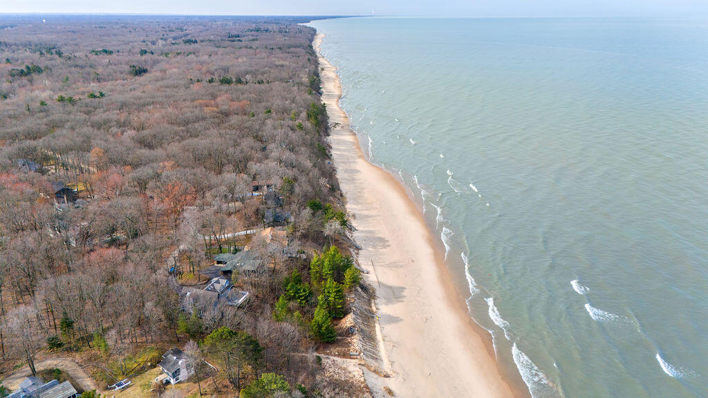 13662 Red Arrow Highway