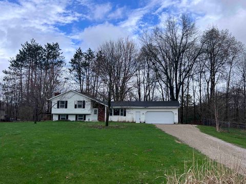 8320 W Whispering Pine Circle Lake Township MI 49651