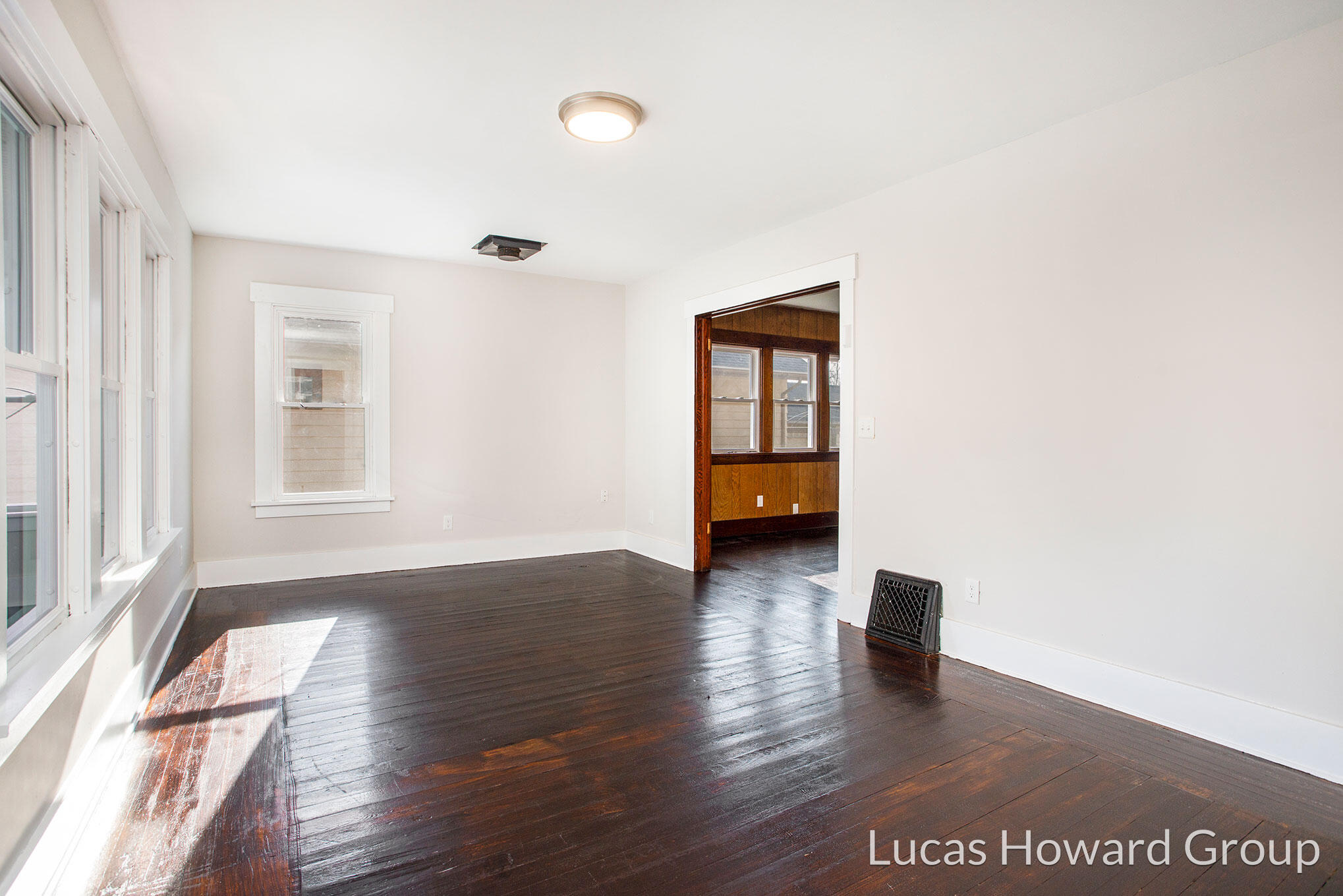 353 W Territorial Road