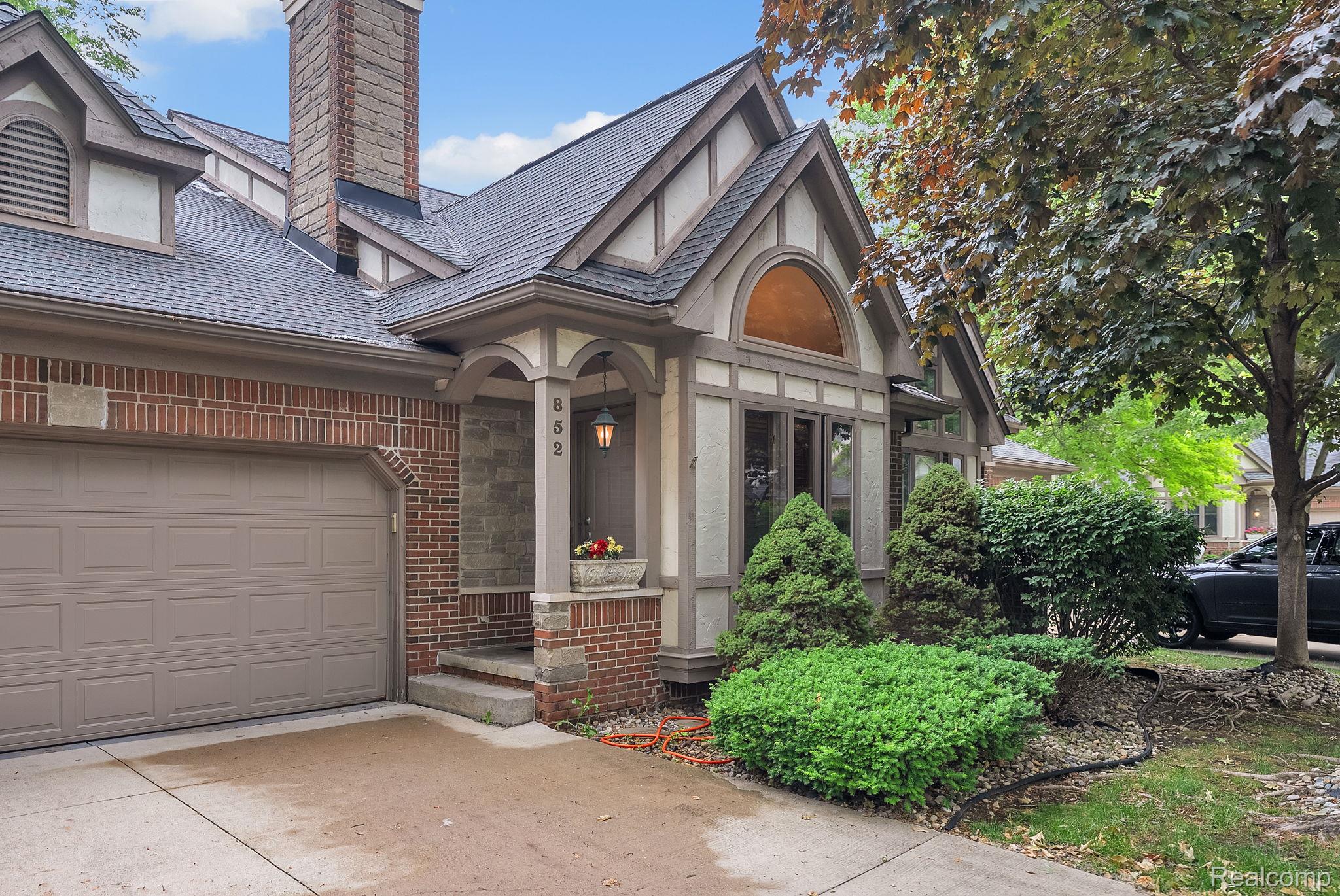 852 N Beech Daly Road