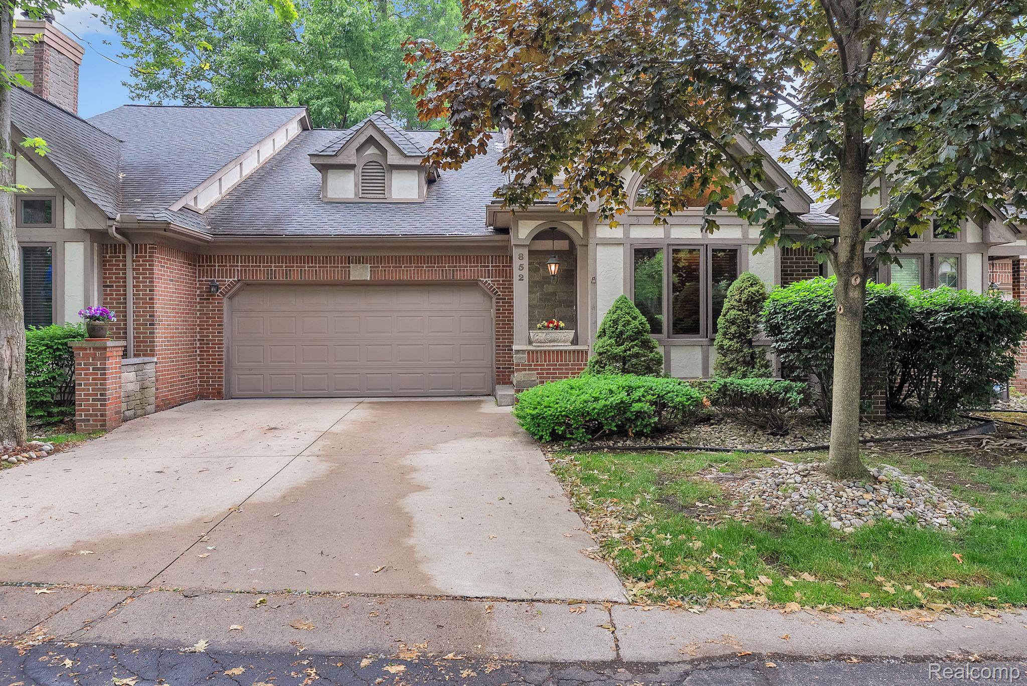 852 N Beech Daly Road