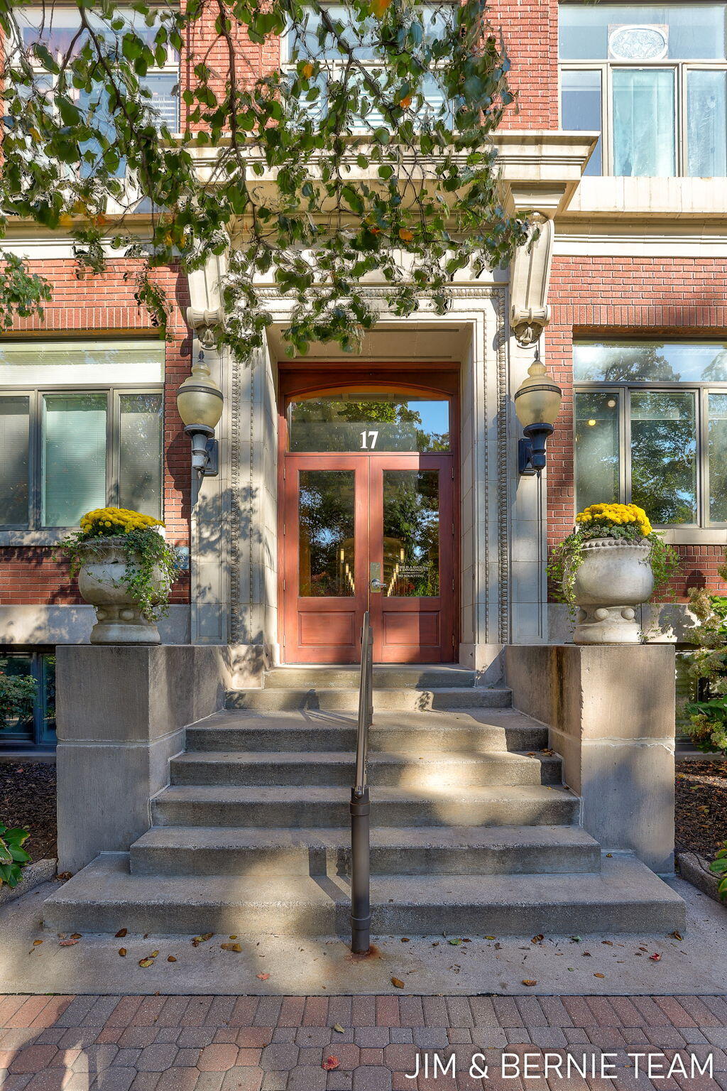 17 W 10th Street 420